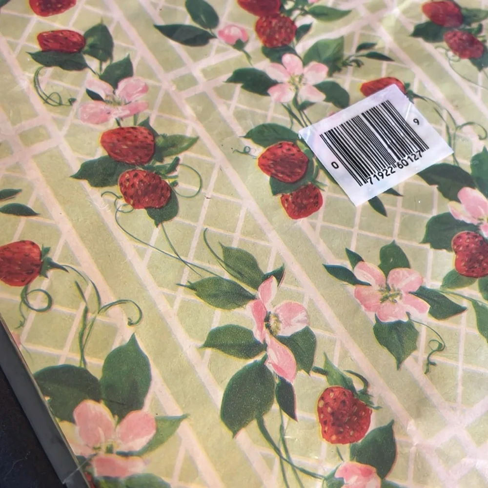Vintage Gift Wrap Sheets pack of 2 strawberry